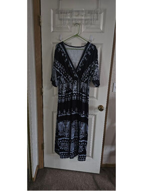Women's Unbranded Black Light Blue Patterned Maxi Dress 3XL